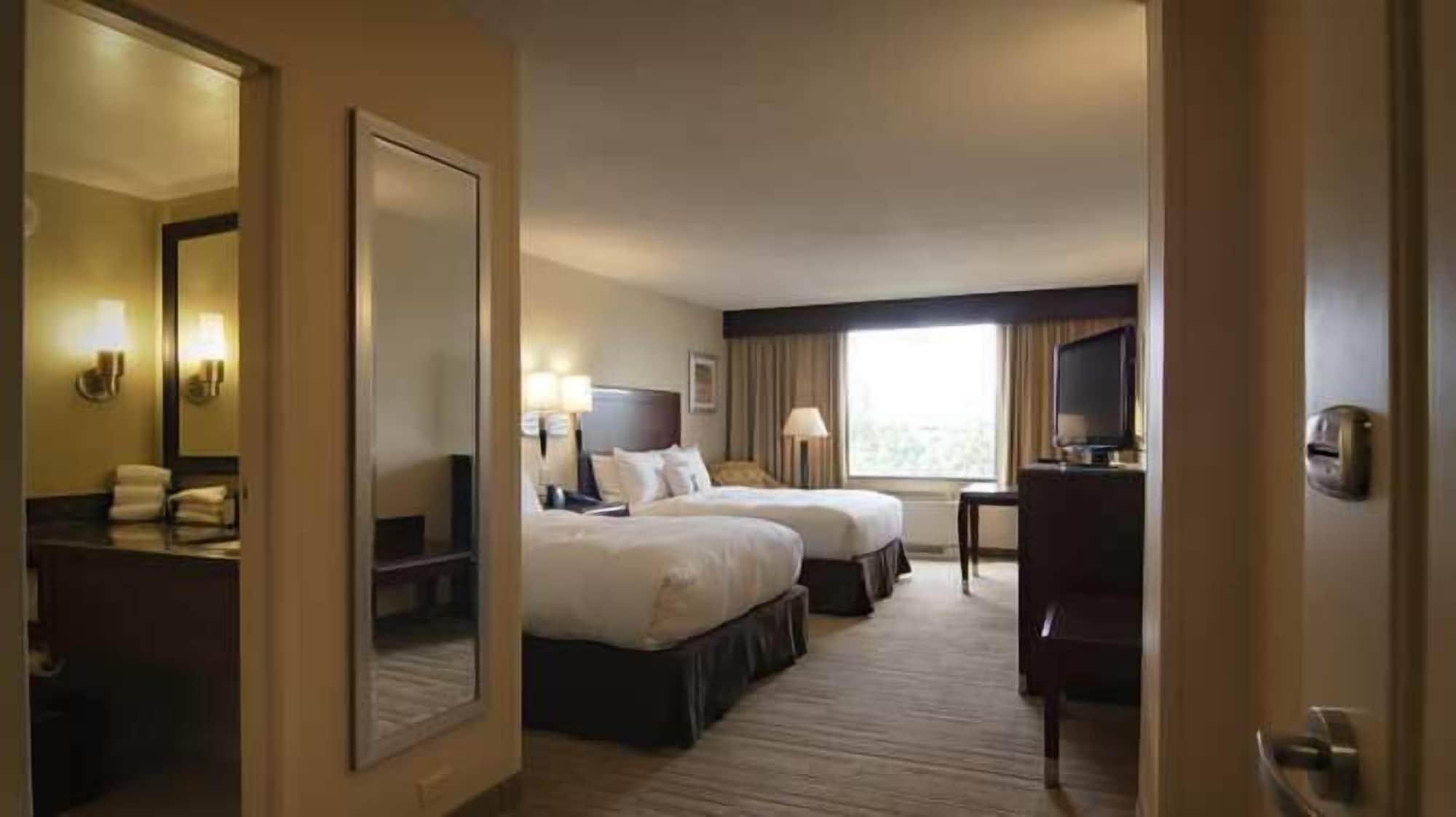 Doubletree By Hilton Hotel Denver - Thornton Exteriör bild